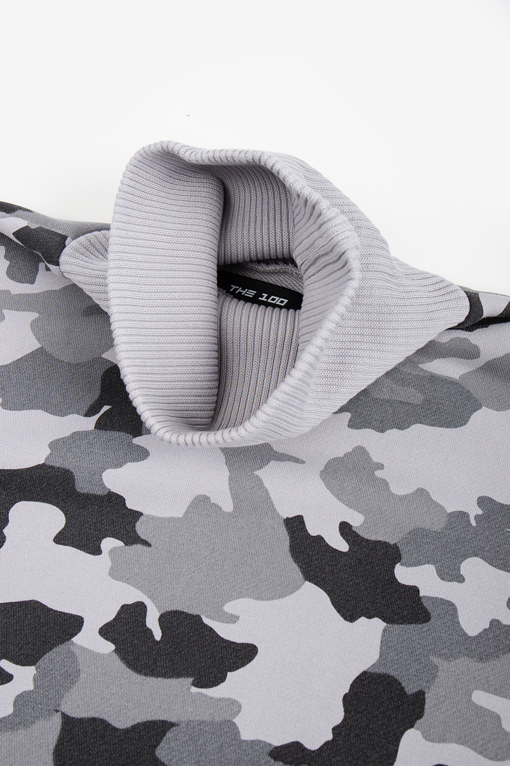 moro turtlneck det (1)